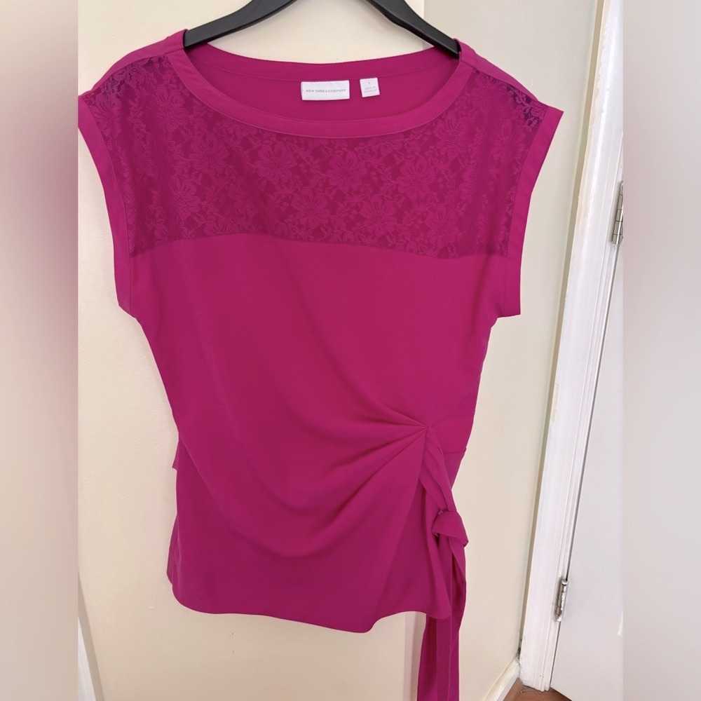 New York & company Women's Pink Lace Detail Top small size